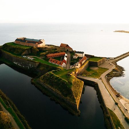 Bed and Breakfast Faestningens à Varberg Extérieur photo