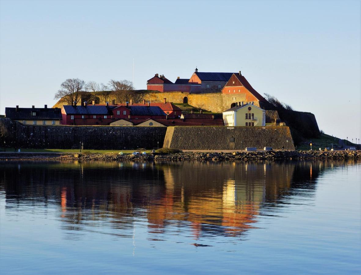 Bed and Breakfast Faestningens à Varberg Extérieur photo